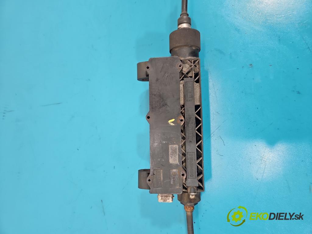 Citroen C5 II 2008-2017 2.0 hdi 136 HP manual 100 kW 1997 cm3 4- Brzda manuál: elektrický: 9687473180 (Ručná brzda)