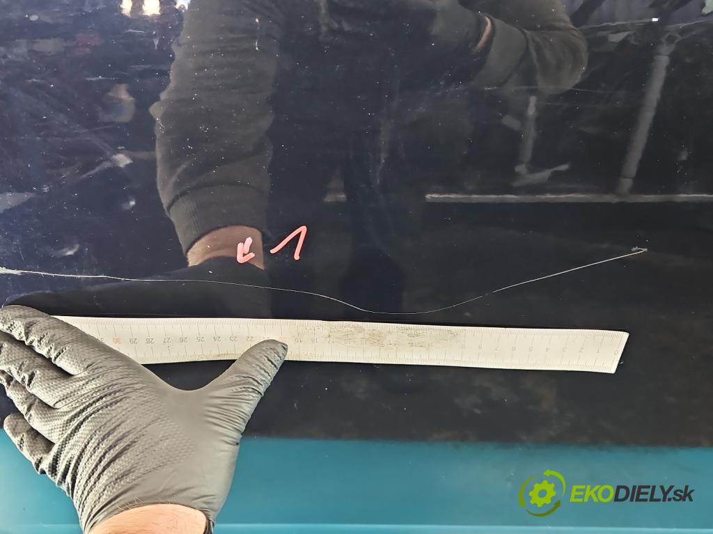 Audi Q7 2015- 3.0 TFSI CRE: 333KM: automatic 245 kW 2995 cm3 5- dvere predné ľavé  (Kľučka dverí ostatné)