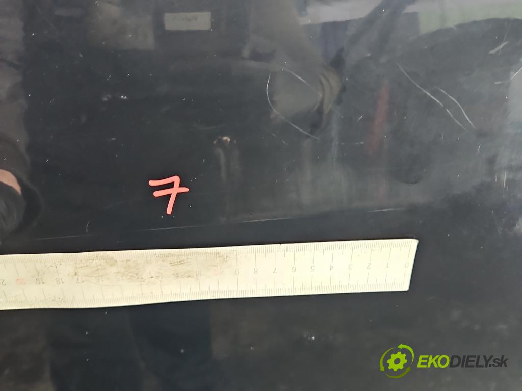 Audi Q7 2015- 3.0 TFSI CRE 333KM: automatic 245 kW 2995 cm3 5- dveře zadní pravé  (Klika dveří ostatní)