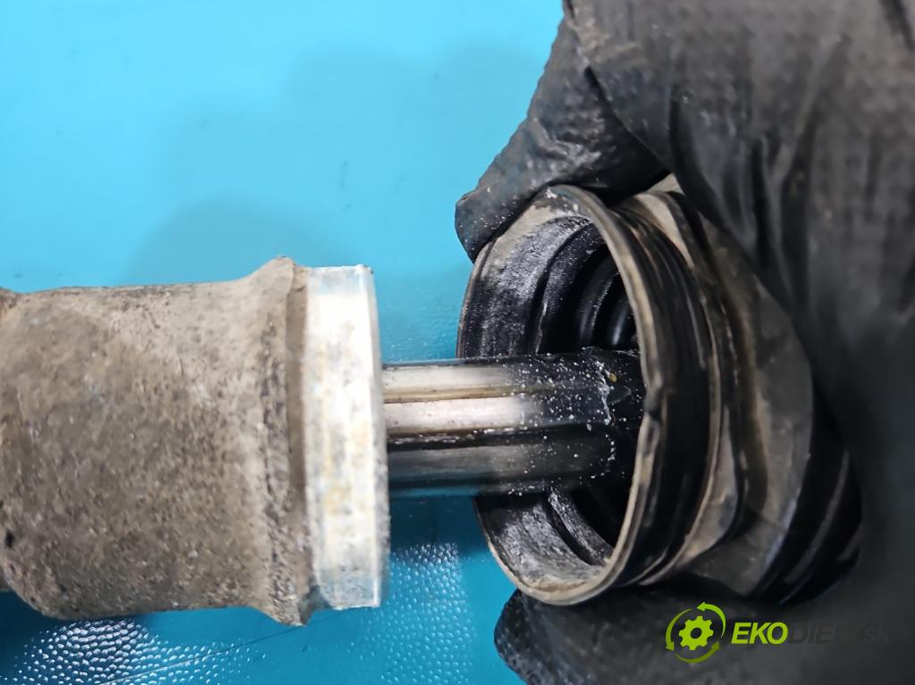 Peugeot 301 1.6 hdi 99 HP manual 73 kW 1560 cm3 4- Ozubené kolo: volant