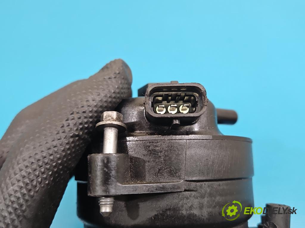 Peugeot 301 1.6 hdi 99 HP manual 73 kW 1560 cm3 4- obal filtra palivo 8V7K07-12