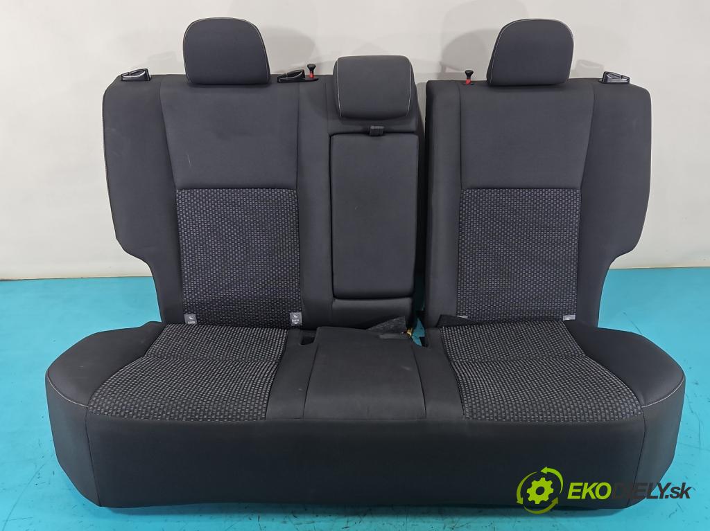 Toyota Corolla E16/E18  2013-2019 1.6 16V 132  HP manual 97 kW 1598 cm3 4- Pohovka: zadné  (Sedadlo)
