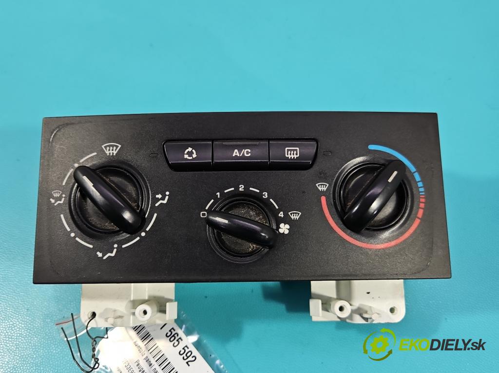 Peugeot 307 1.6 hdi 90 hp manual 66.2 kW 1560 cm3 5- palubní deska panel topení 