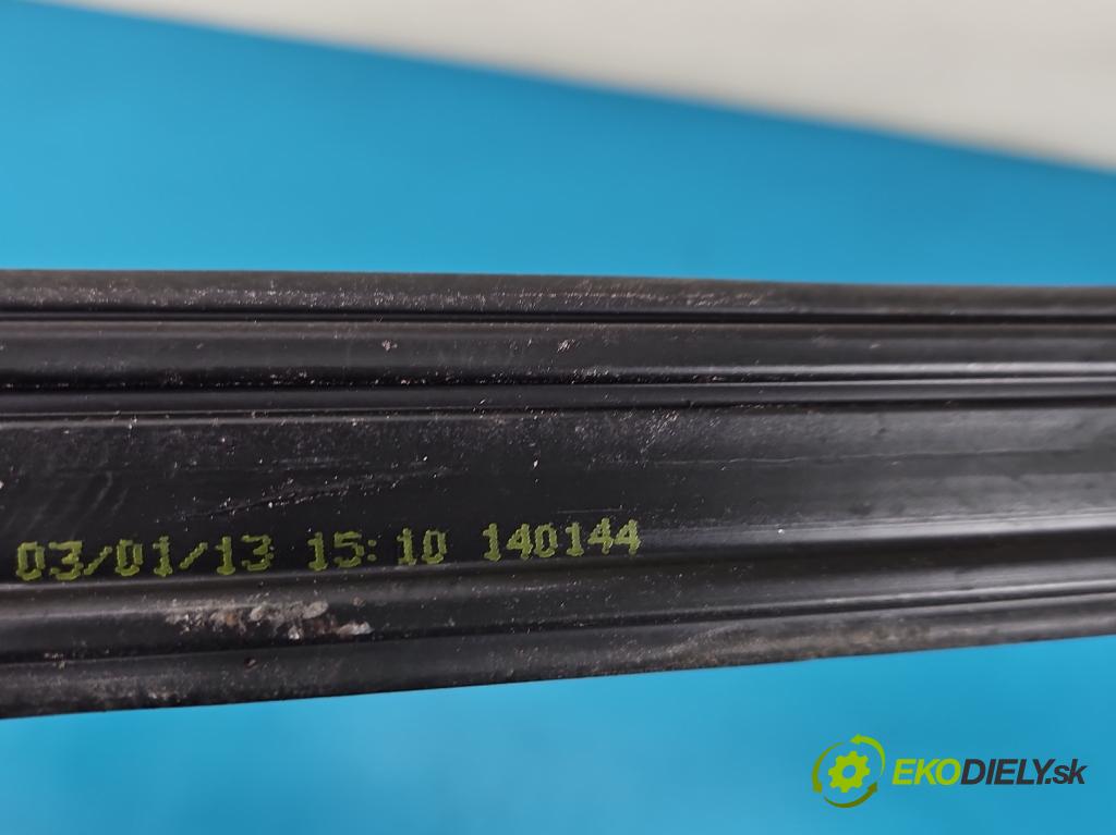 Ford Focus Mk3 2010-2018 1.6 tdci 105 HP manual 77 kW 1560 cm3 5- zábradlí: