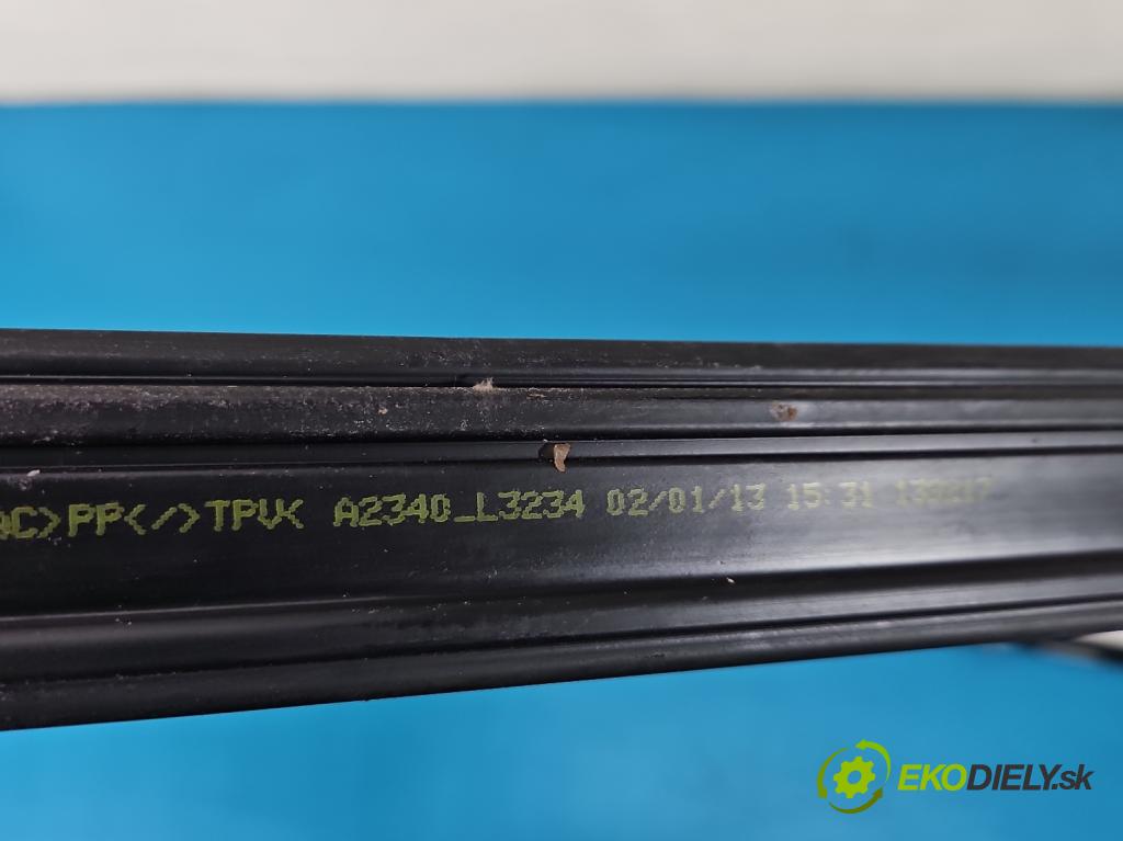 Ford Focus Mk3 2010-2018 1.6 tdci 105 HP manual 77 kW 1560 cm3 5- zábradlí: