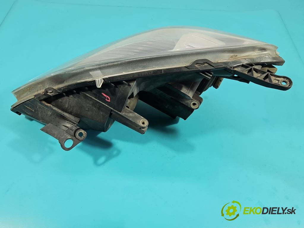 Opel Zafira B 2005-2014 1.9 cdti 120 HP manual 88 kW 1910 cm3 5- Reflektor: pravý 13252473RH (Svetlo predné pravé)