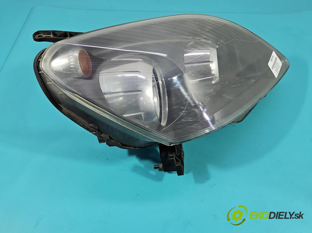 Opel Zafira B 2005-2014 1.9 cdti 120 HP manual 88 kW 1910 cm3 5- Reflektor: pravý 13252473RH (Svetlo predné pravé)