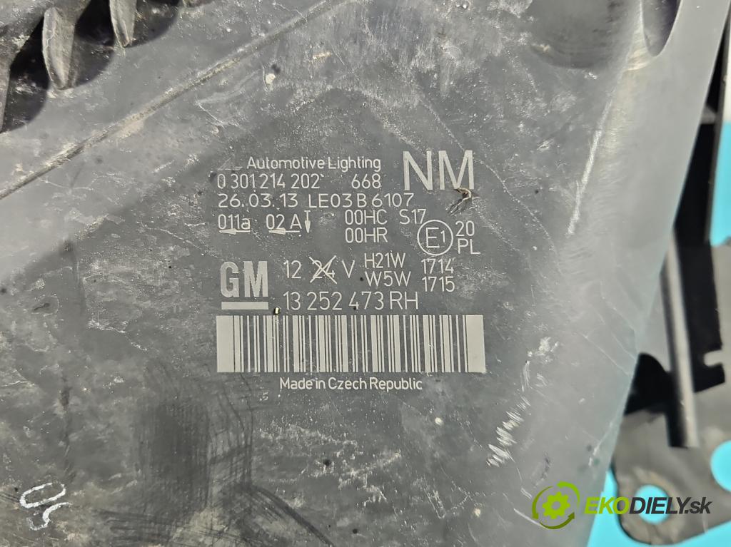 Opel Zafira B 2005-2014 1.9 cdti 120 HP manual 88 kW 1910 cm3 5- Reflektor: pravý 13252473RH (Svetlo predné pravé)