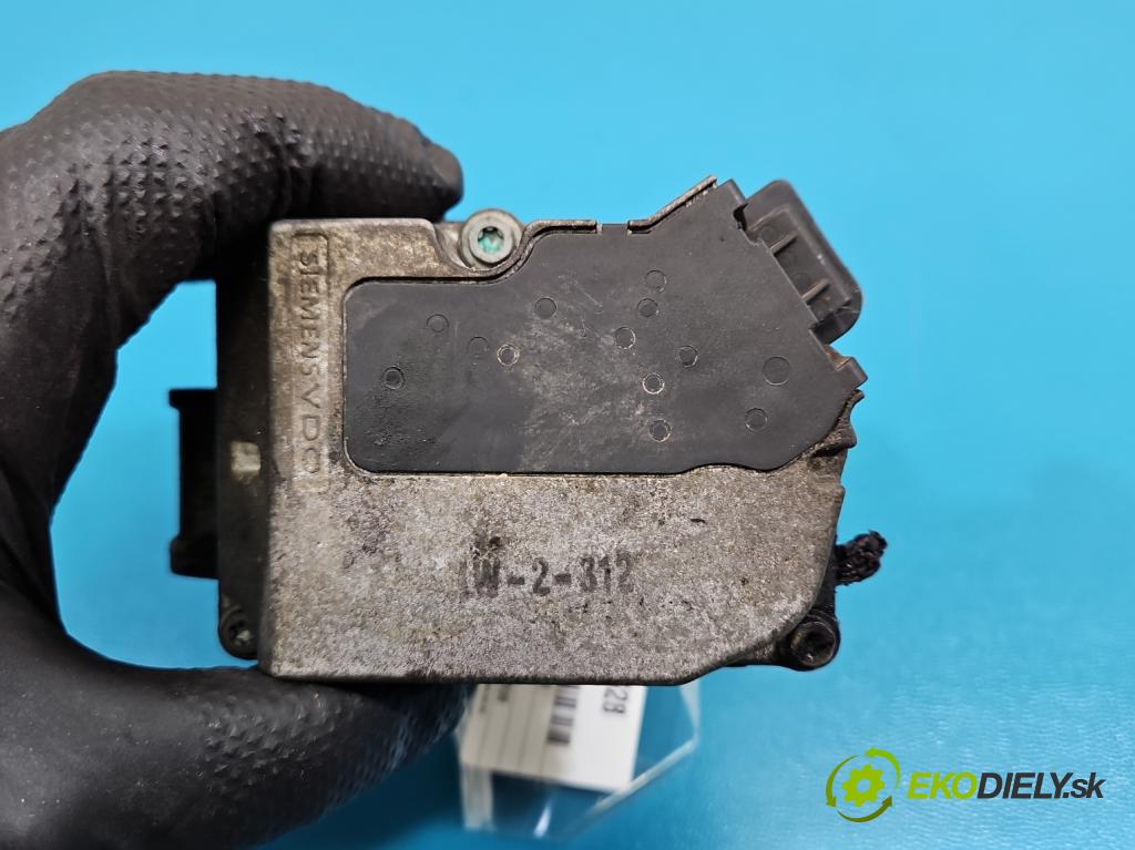 Vw Golf plus 1.9 tdi 105 hp manual 77 kW 1896 cm3 5- škrticí klapka 03G128063C (Škrticí klapka)