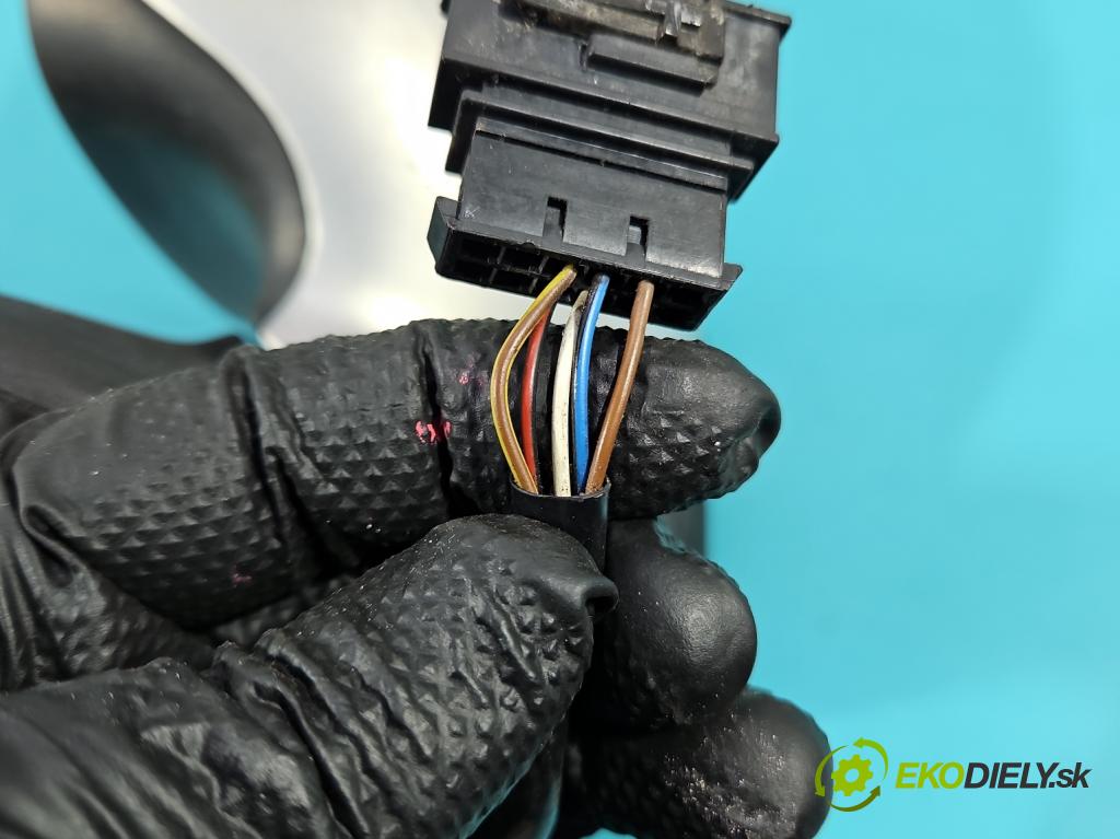 Ford Galaxy Mk1 1995-2006 1.9 tdi 150 hp manual 110 kW 1896 cm3 5- zpětné zrcátko levé  (Klika dveří ostatní)