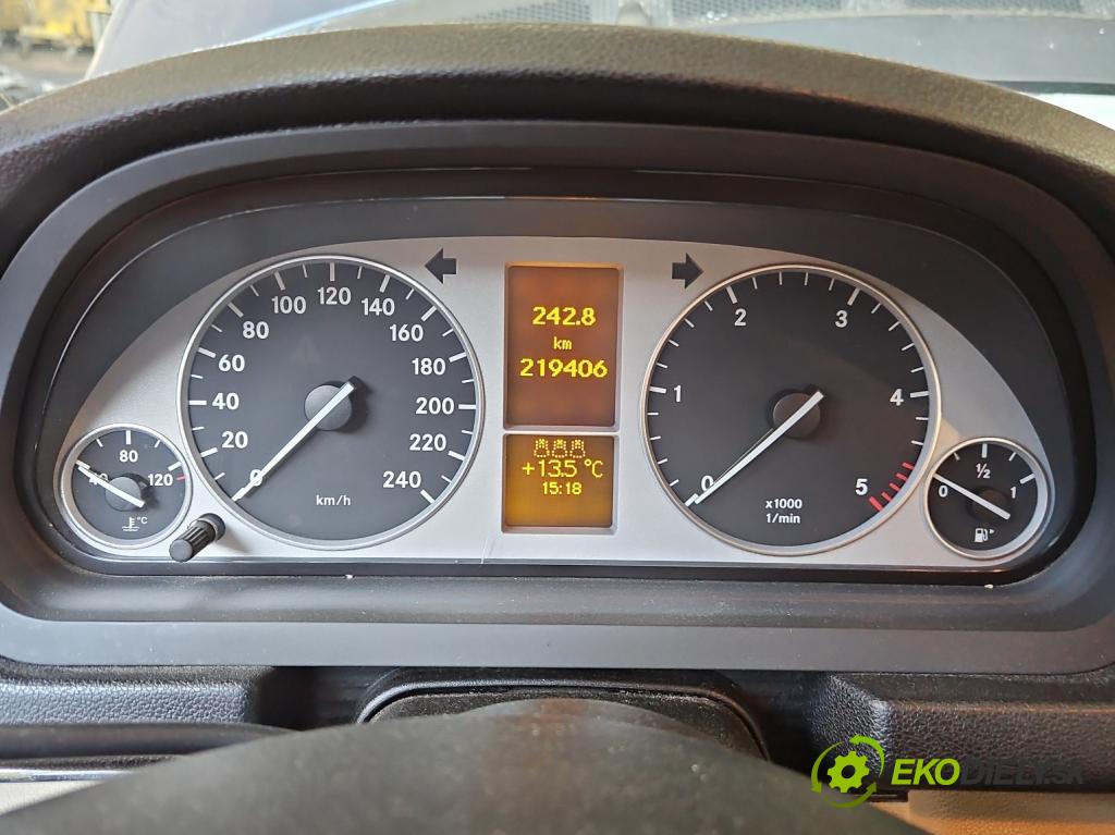 Mercedes B W245 2005-2011 2.0 cdi 140 hp automatic 103 kW 1992 cm3 5- Přístrojová deska A1695401048 (Přístrojová deska)