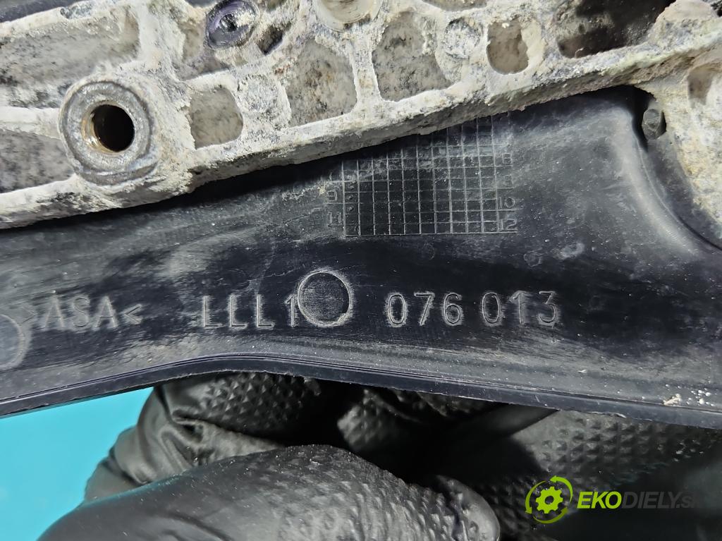 Vw Golf plus 1.9 tdi 105 hp manual 77 kW 1896 cm3 5- zpětné zrcátko levé  (Klika dveří ostatní)