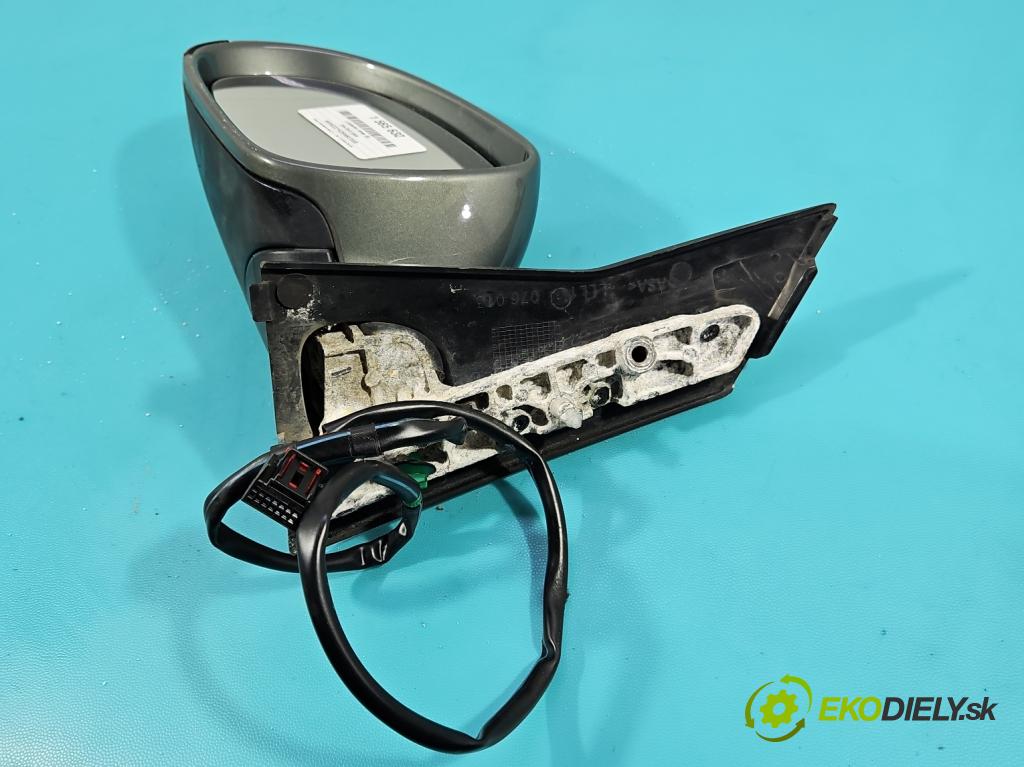 Vw Golf plus 1.9 tdi 105 hp manual 77 kW 1896 cm3 5- zpětné zrcátko levé  (Klika dveří ostatní)