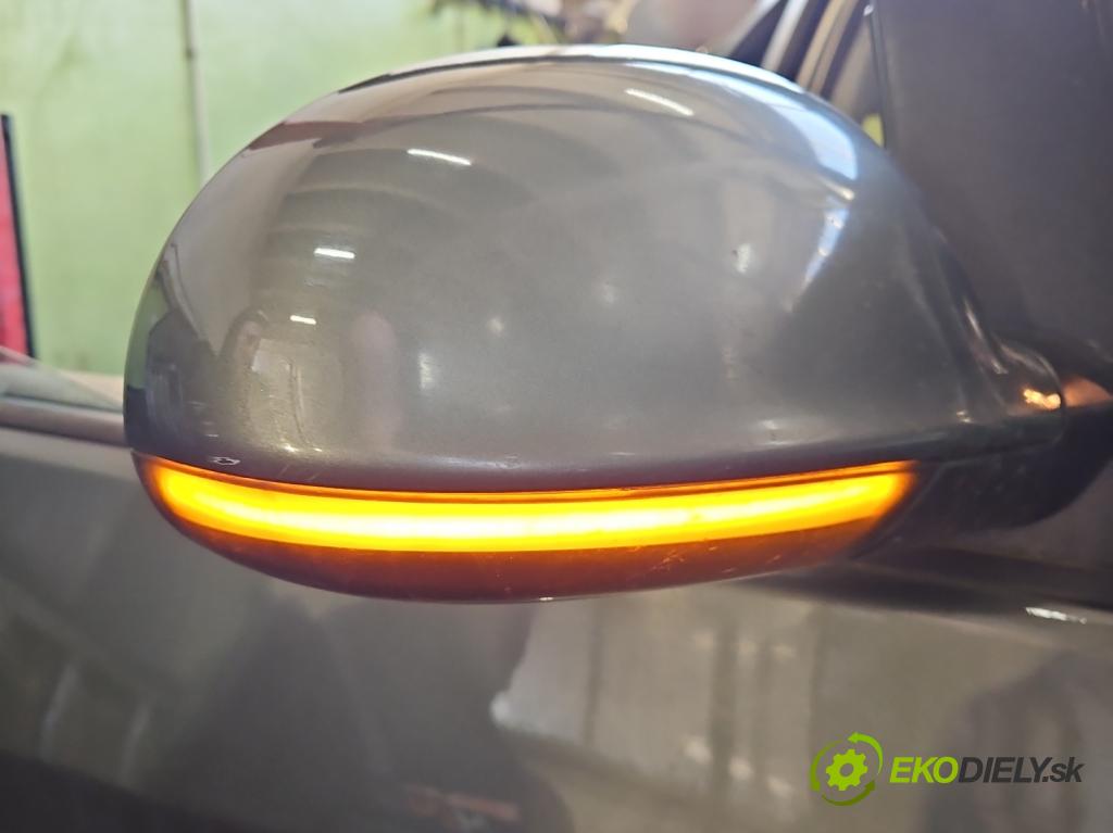 Vw Golf plus 1.9 tdi 105 hp manual 77 kW 1896 cm3 5- zpětné zrcátko pravé  (Klika dveří ostatní)