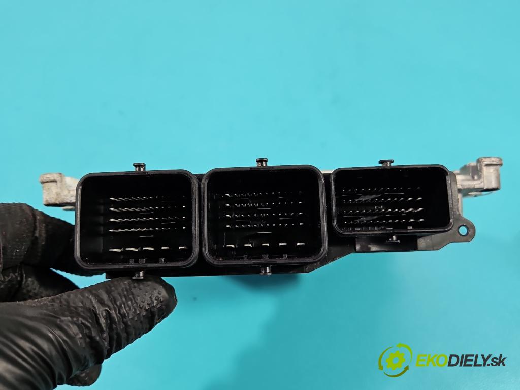 Ford Focus Mk3 2010-2018 1.6 tdci 105 HP manual 77 kW 1560 cm3 5- riadiaca jednotka motora CV6Q-12A650-AJ