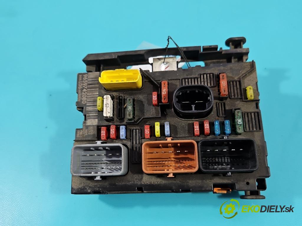 Peugeot 307 1.6 hdi 90 HP manual 66.2 kW 1560 cm3 5- riadiaca jednotka ostatné 9659742080