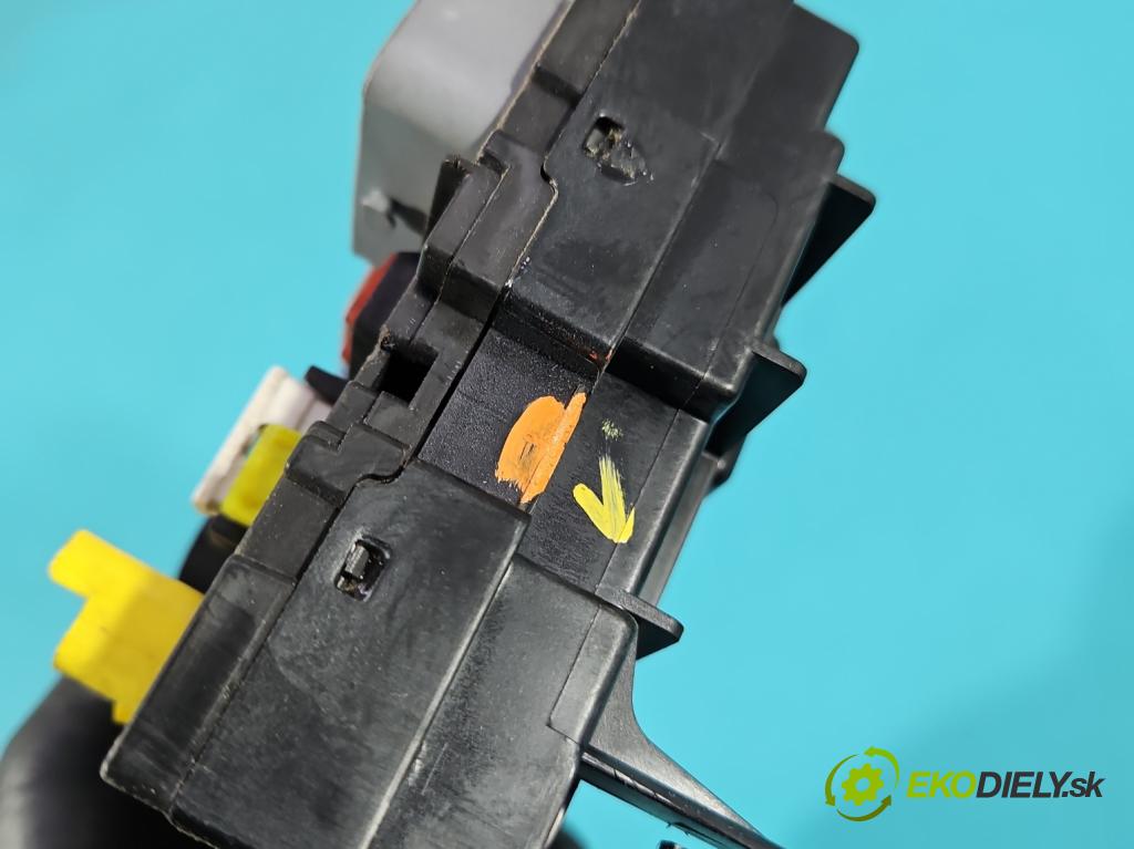 Peugeot 307 1.6 hdi 90 HP manual 66.2 kW 1560 cm3 5- riadiaca jednotka ostatné 9659742080