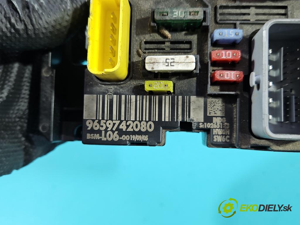 Peugeot 307 1.6 hdi 90 HP manual 66.2 kW 1560 cm3 5- riadiaca jednotka ostatné 9659742080