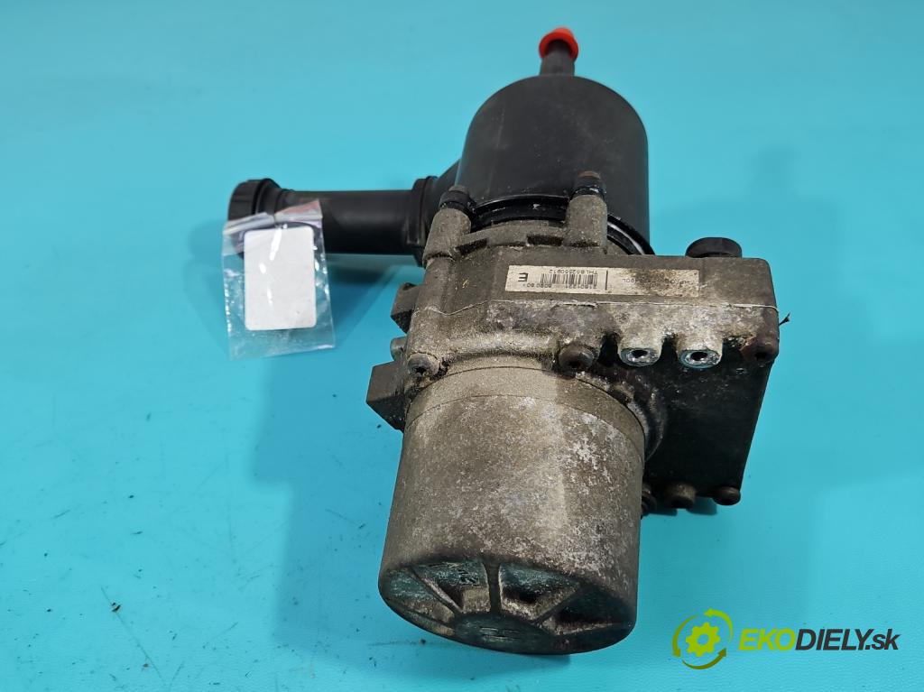 Peugeot 307 1.6 hdi 90 hp manual 66.2 kW 1560 cm3 5- čerpadlo posilovač 9654151080 (Servočerpadlo)