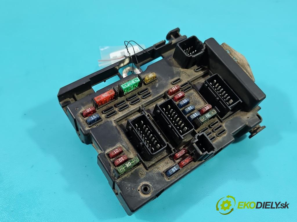 Peugeot 307 2.0 hdi 90 hp manual 66 kW 1997 cm3 5- řídící jednotka 9646405280