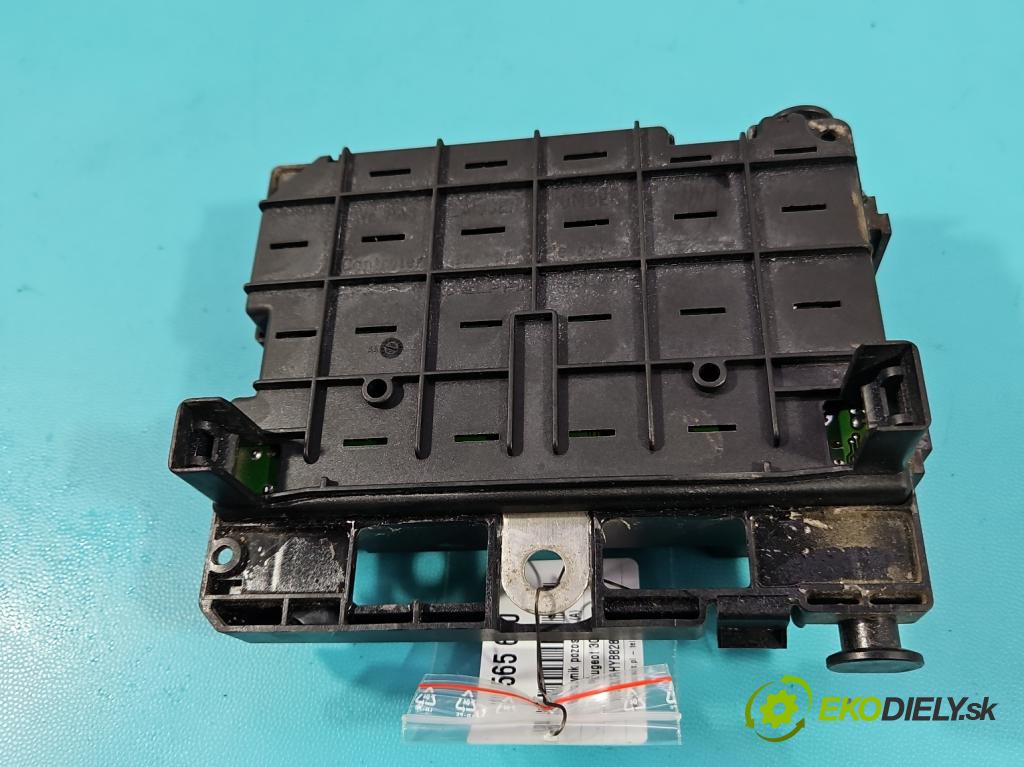 Peugeot 307 2.0 hdi 90 hp manual 66 kW 1997 cm3 5- řídící jednotka 9646405280