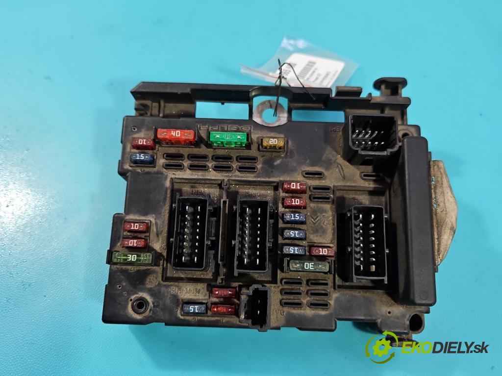 Peugeot 307 2.0 hdi 90 hp manual 66 kW 1997 cm3 5- řídící jednotka 9646405280