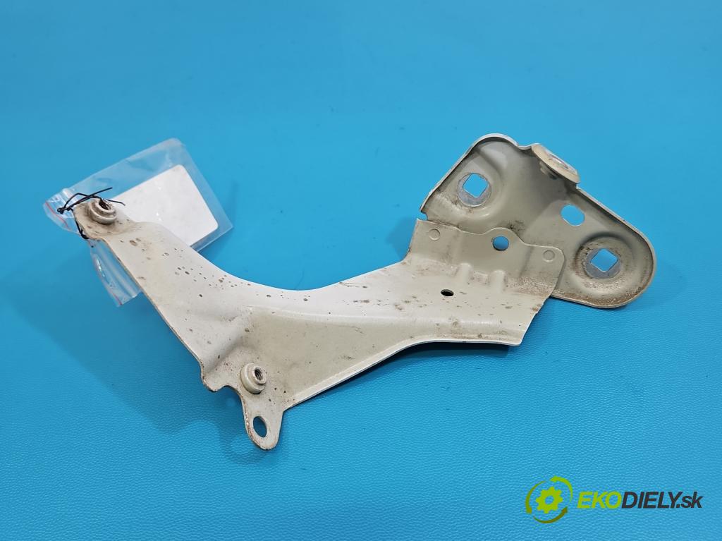 Skoda Octavia IV 2019- 2.0 TDI 116 HP manual 85 kW 1968 cm3 5- Upevnenie: 5E3821227