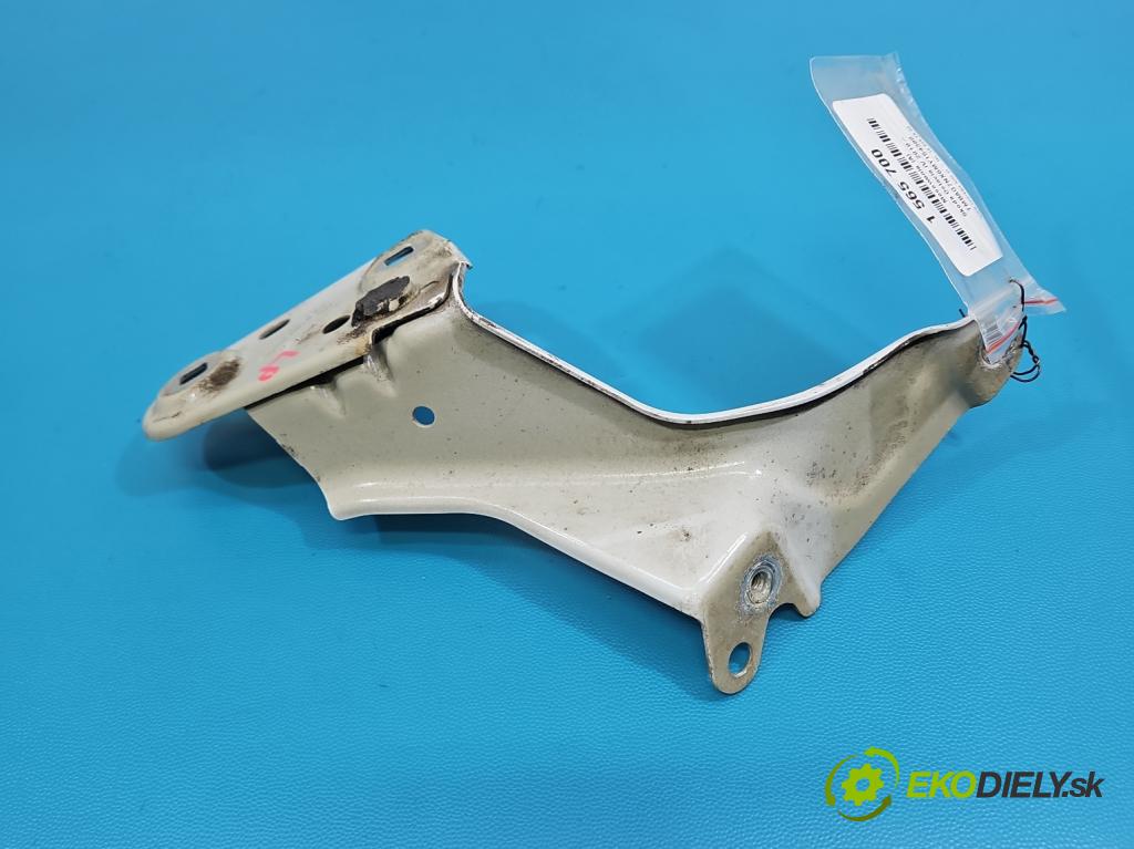 Skoda Octavia IV 2019- 2.0 TDI 116 HP manual 85 kW 1968 cm3 5- Upevnenie: 5E3821227