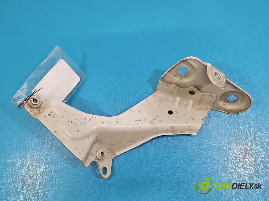 Skoda Octavia IV 2019- 2.0 TDI 116 HP manual 85 kW 1968 cm3 5- Upevnenie: 5E3821227