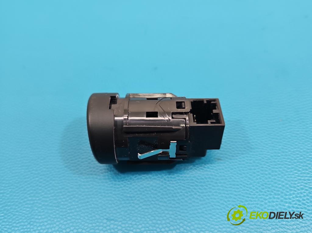 Skoda Octavia IV 2019- 2.0 TDI 116 HP manual 85 kW 1968 cm3 5- prepínač ostatné 3V0905217B