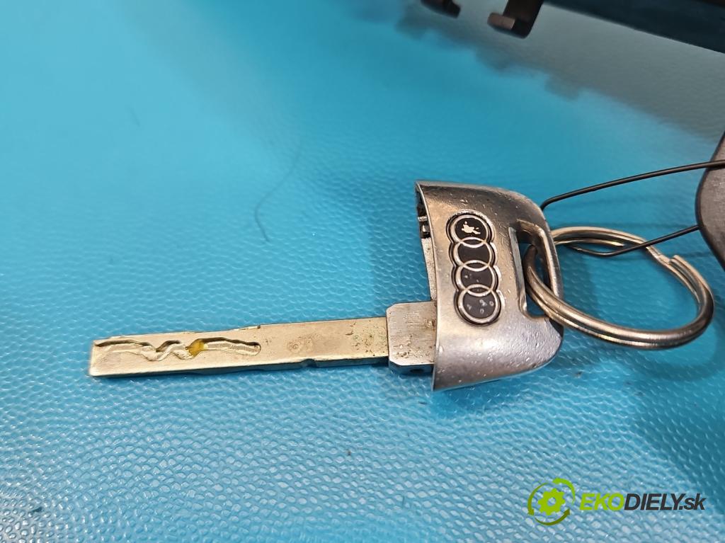 Audi Q7 2015- 3.0 TFSI CRE: 333KM: automatic 245 kW 2995 cm3 5- rukoväť predné ľavé mimo: 4M1837885A (Kľučka dverí vonkajšia predná ľavá)