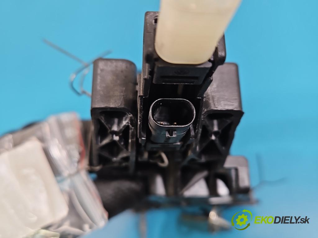 Audi Q7 2015- 3.0 TFSI CRE: 333KM: automatic 245 kW 2995 cm3 5- rukoväť predné ľavé mimo: 4M1837885A (Kľučka dverí vonkajšia predná ľavá)