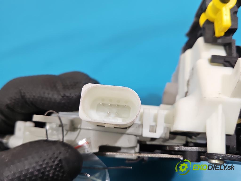 Audi Q7 2015- 3.0 TFSI 333KM: automatic 245 kW 2995 cm3 5- zámok predné ľavý 8J1837015F