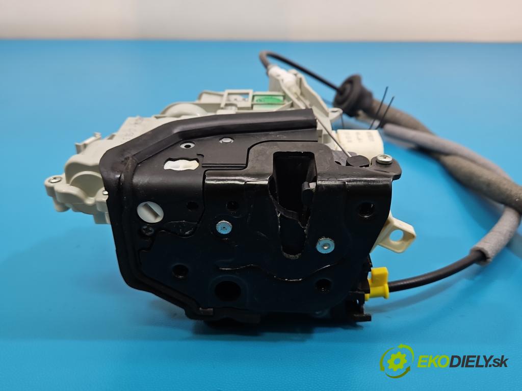 Audi Q7 2015- 3.0 TFSI 333KM: automatic 245 kW 2995 cm3 5- zámek zadní levý 4G0839015D