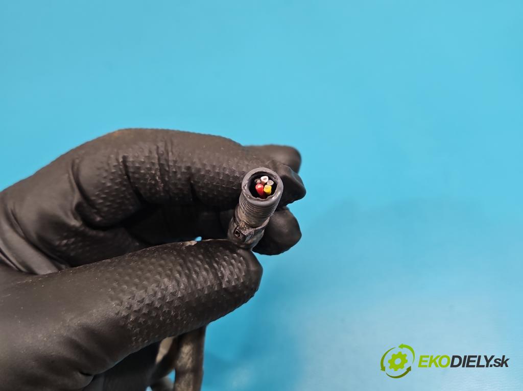 Skoda Octavia IV 2019- 2.0 TDI 116 HP manual 85 kW 1968 cm3 5- Sonda lambda 05L906261D (Lambda sonda)