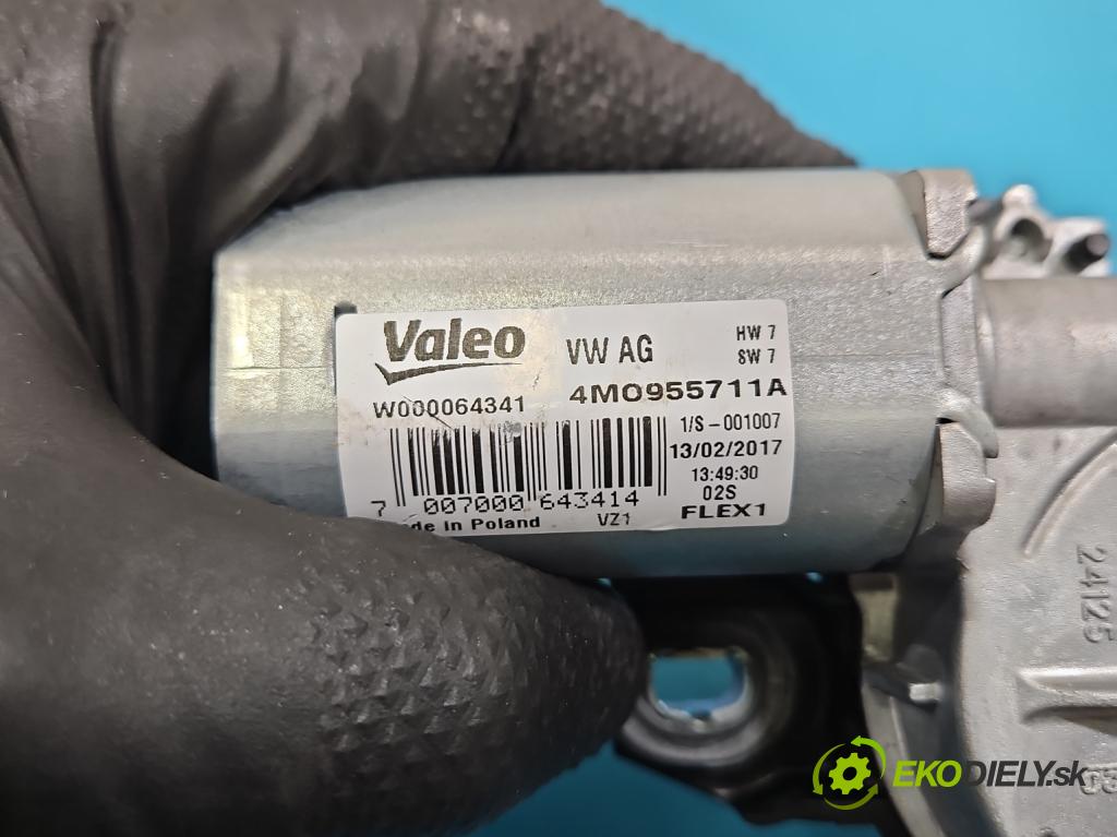 Audi Q7 2015- 3.0 TFSI CRE: 333KM: automatic 245 kW 2995 cm3 5- motor stieračov zadné 4M0955711A