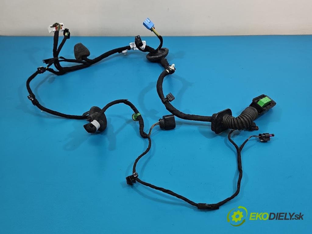 Audi Q7 2015- 3.0 TFSI CRE 333KM: automatic 245 kW 2995 cm3 5- Balíček: dveře přední vlevo 4M0971029JN