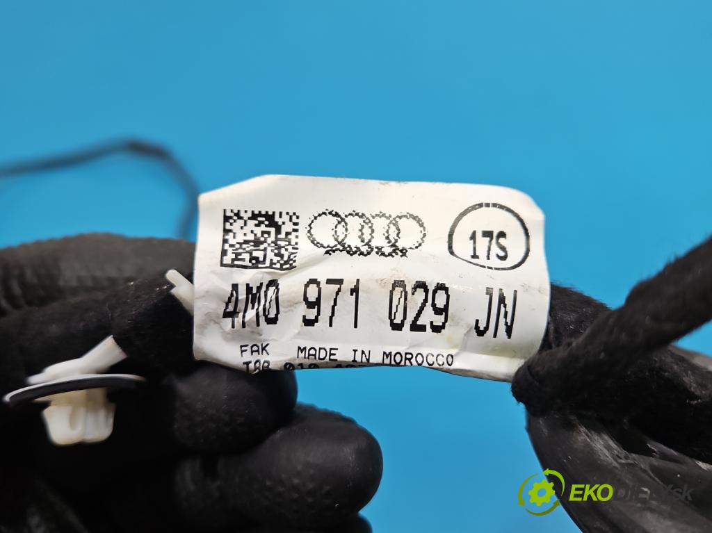 Audi Q7 2015- 3.0 TFSI CRE: 333KM: automatic 245 kW 2995 cm3 5- Zväzok: dvere predné vľavo: 4M0971029JN