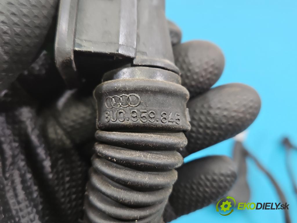 Audi Q7 2015- 3.0 TFSI CRE: 333KM: automatic 245 kW 2995 cm3 5- Zväzok: dvere predné pravých 4M0971030JN