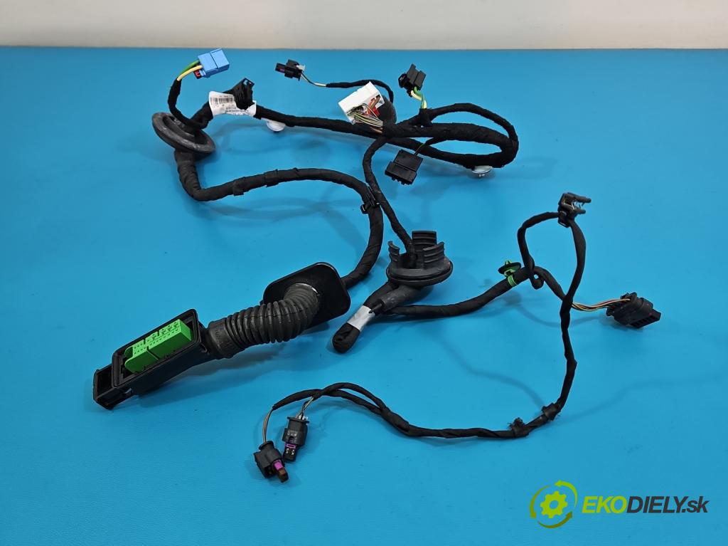 Audi Q7 2015- 3.0 TFSI CRE: 333KM: automatic 245 kW 2995 cm3 5- Zväzok: dvere predné pravých 4M0971030JN