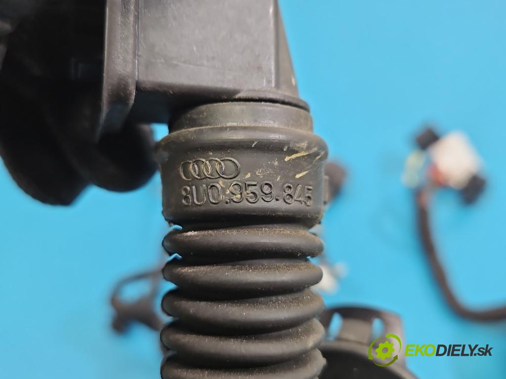 Audi Q7 2015- 3.0 TFSI CRE 333KM: automatic 245 kW 2995 cm3 5- Balíček: dveře zadní vlevo 4M0971687GC