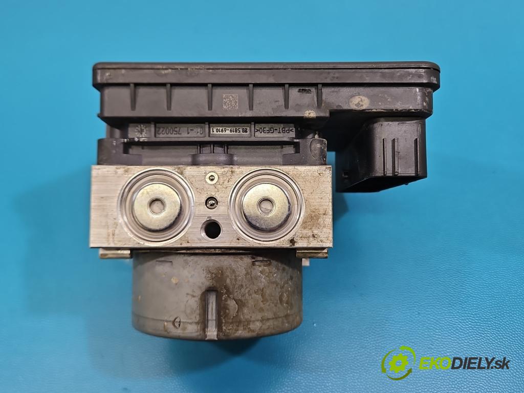 Skoda Octavia IV 2019- 2.0 TDI 116 HP manual 85 kW 1968 cm3 5- čerpadlo abs 5WA614517BJ (Pumpa ABS)