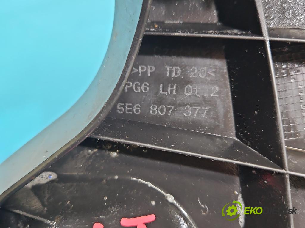 Skoda Octavia IV 2019- 2.0 TDI 116 HP manual 85 kW 1968 cm3 5- Boty: nárazník zadné ľavý 5E6807377