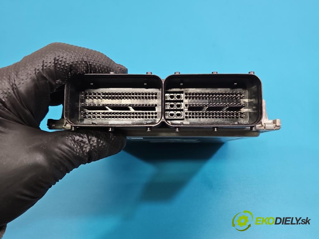 Audi Q7 2015- 3.0 TFSI 333KM: automatic 245 kW 2995 cm3 5- riadiaca jednotka motora 06E907425