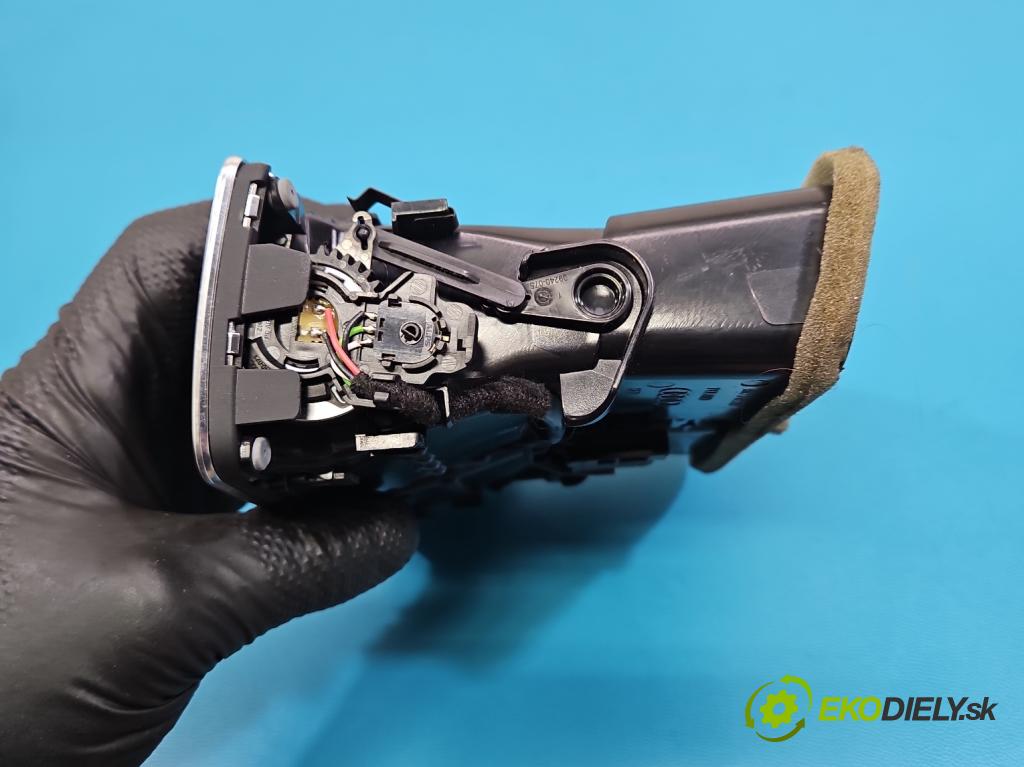 Audi Q7 2015- 3.0 TFSI 333KM: automatic 245 kW 2995 cm3 5- Mřížka: topení 4M0819203C