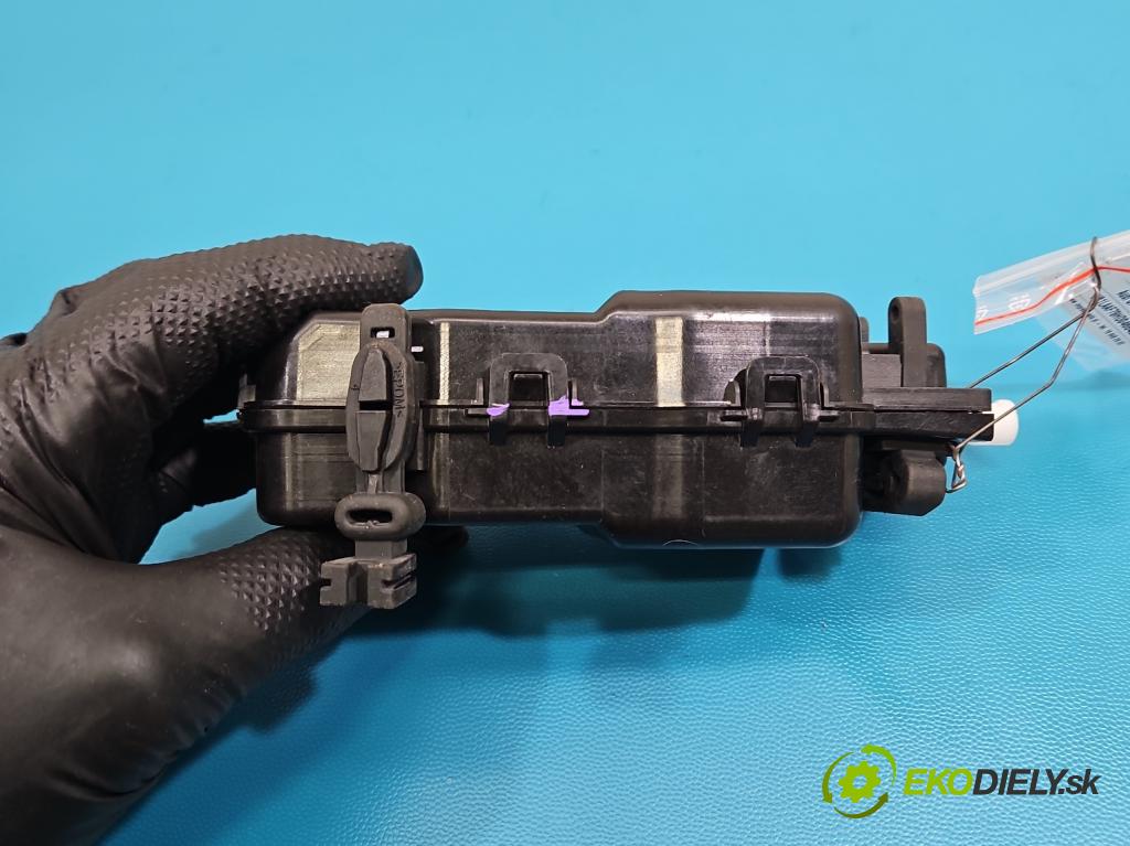 Audi Q7 2015- 3.0 TFSI CRE: 333KM: automatic 245 kW 2995 cm3 5- pompa ostatné 4M0881073A