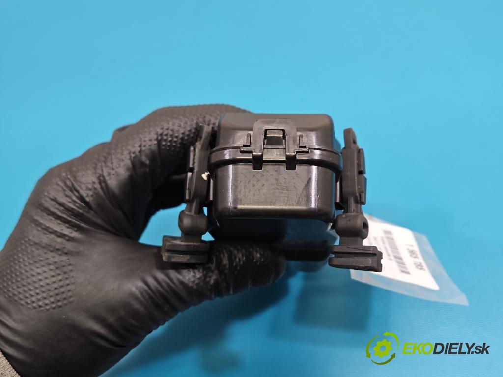 Audi Q7 2015- 3.0 TFSI CRE: 333KM: automatic 245 kW 2995 cm3 5- pompa ostatné 4M0881073A