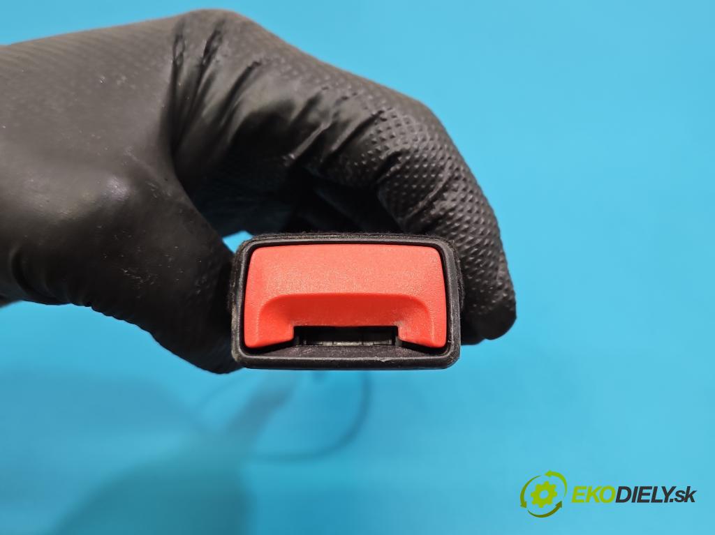 Audi Q7 2015- 3.0 TFSI CRE 333KM: automatic 245 kW 2995 cm3 5- stěna bezpečnost přední pravý 4M0857755E