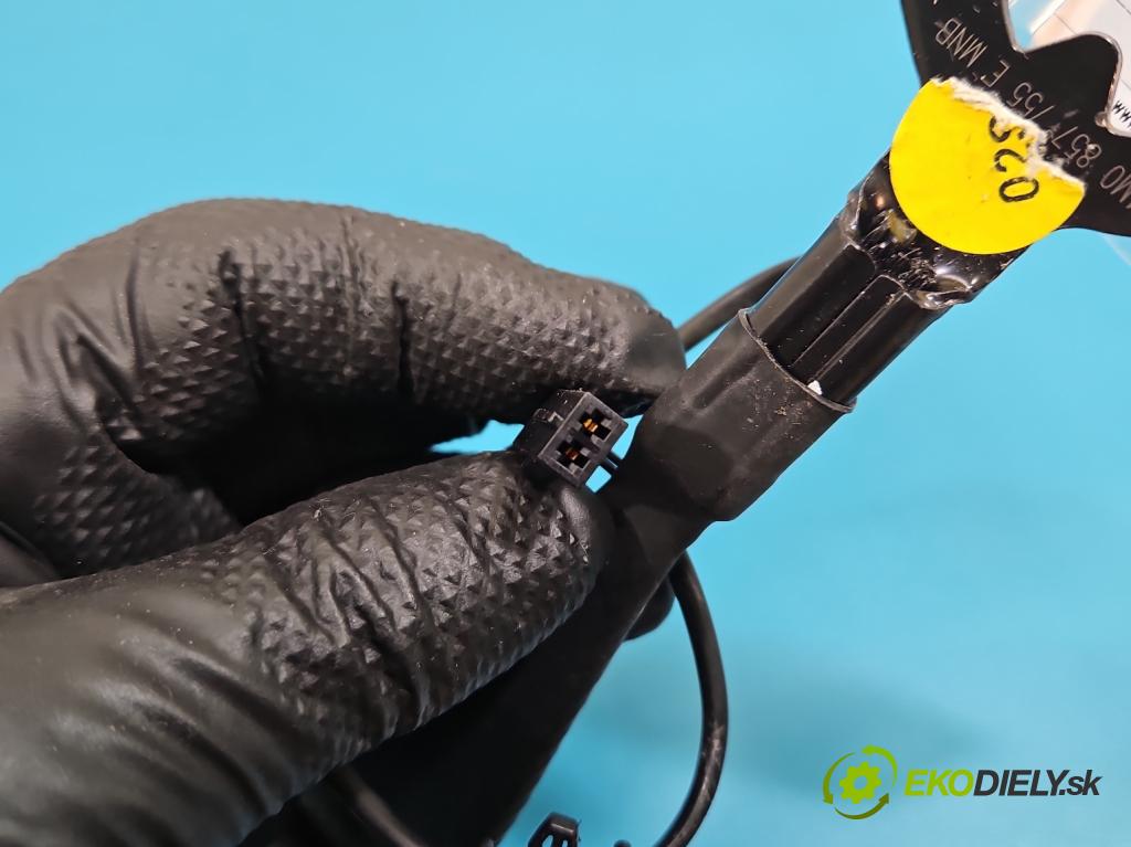 Audi Q7 2015- 3.0 TFSI CRE 333KM: automatic 245 kW 2995 cm3 5- stěna bezpečnost přední pravý 4M0857755E