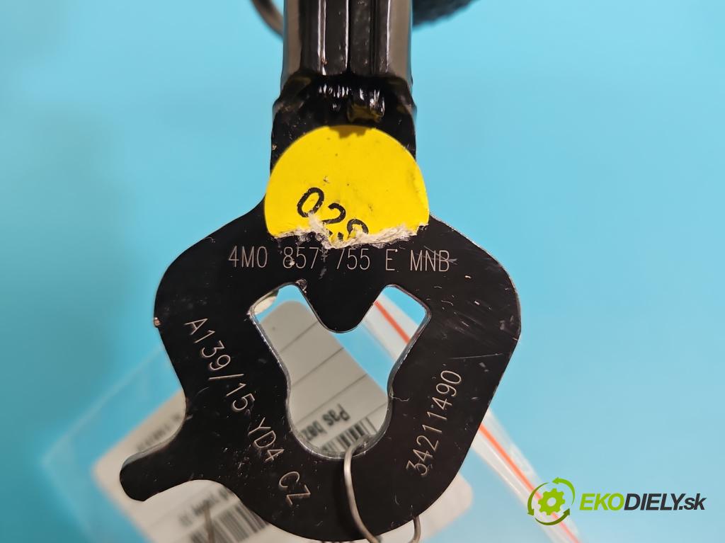 Audi Q7 2015- 3.0 TFSI CRE 333KM: automatic 245 kW 2995 cm3 5- stěna bezpečnost přední pravý 4M0857755E